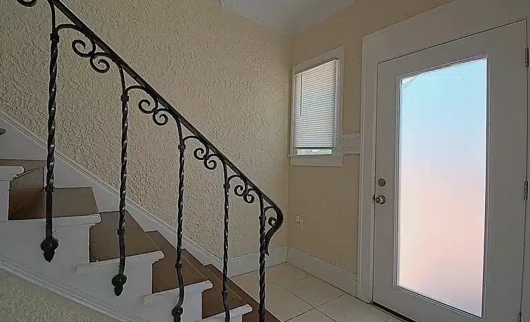 93e026cf4001cc36381e2a8b559f6ead cc ft 768