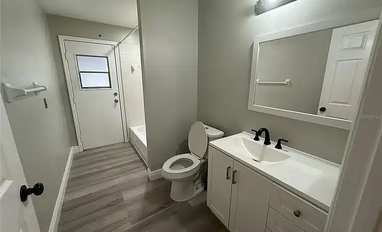 e544c455a910bdbbbd501ebb00cbbe2e cc ft 768