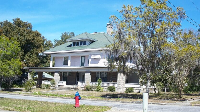 Eustis FL 228 Center St ish01