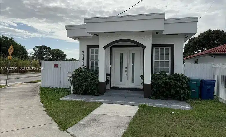 87809679ea426bdafca77ce694957f08 cc ft 768