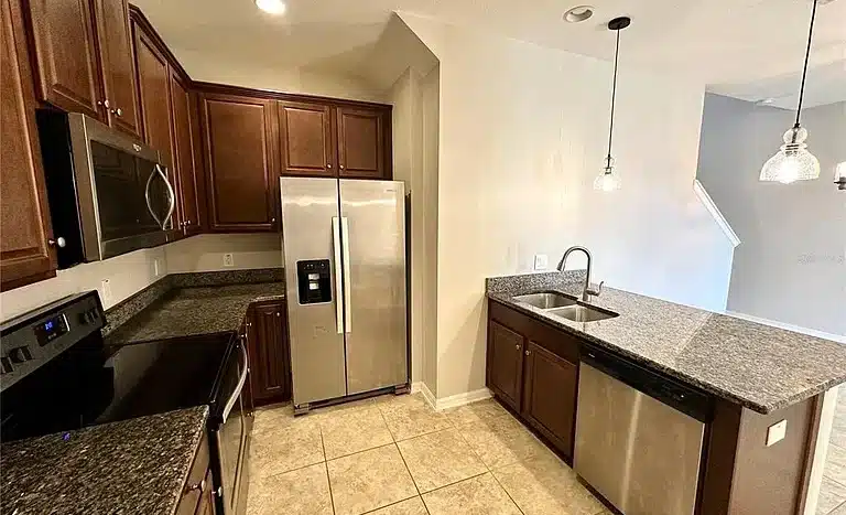 89a5e42d75a0fa6c6b34ba9993e94717 cc ft 768