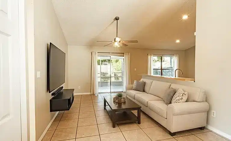 04cfbfefb9d2fbc474f225f716017895 cc ft 768